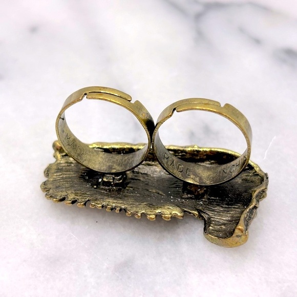 Antique Gold Tone SKULL Duo Finger/Knuckle Ring - Picture 4 of 4